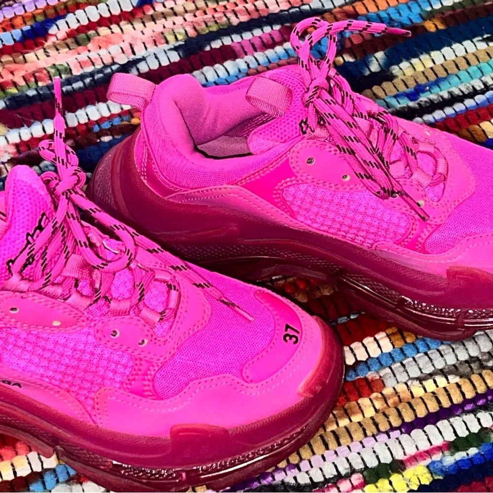 Pink Triple s